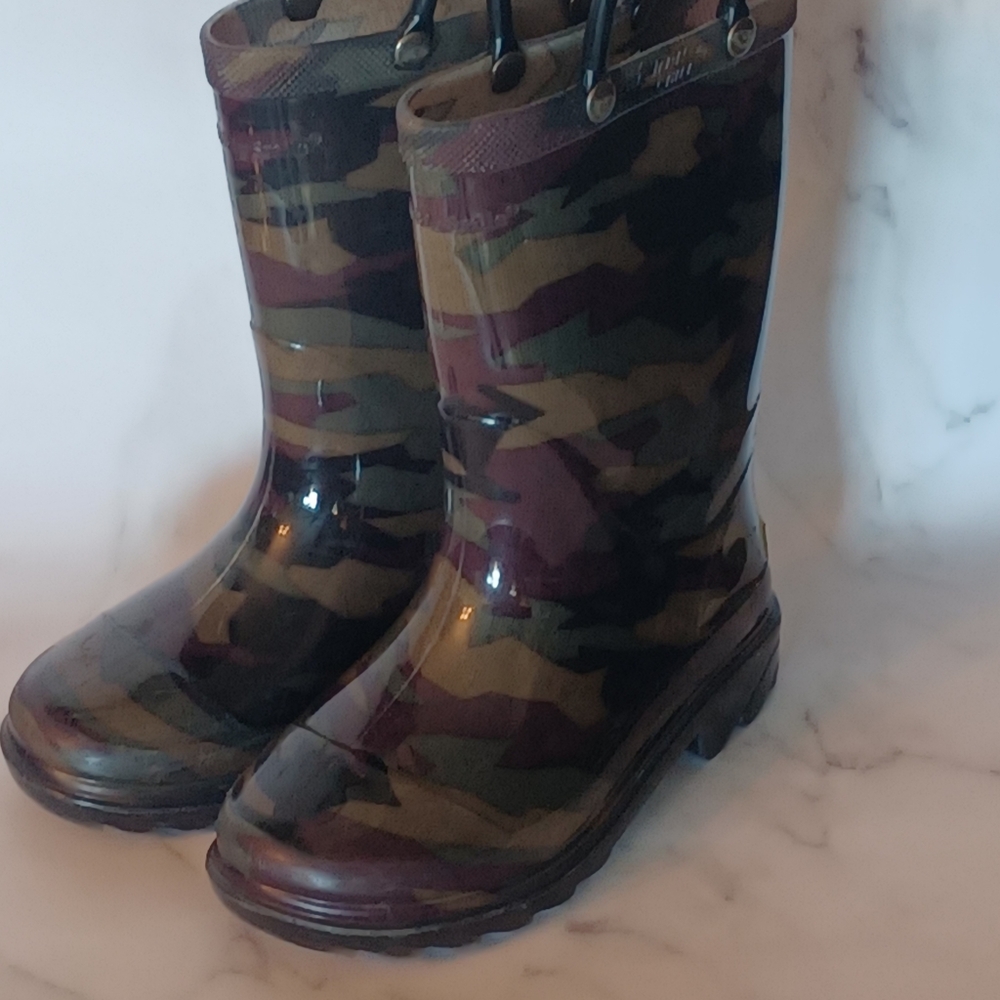 Western chief size 9 boys camo light up heel rain boots